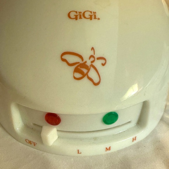 GiGi Wax Warmer with Brown Lid - Picture 2 of 9